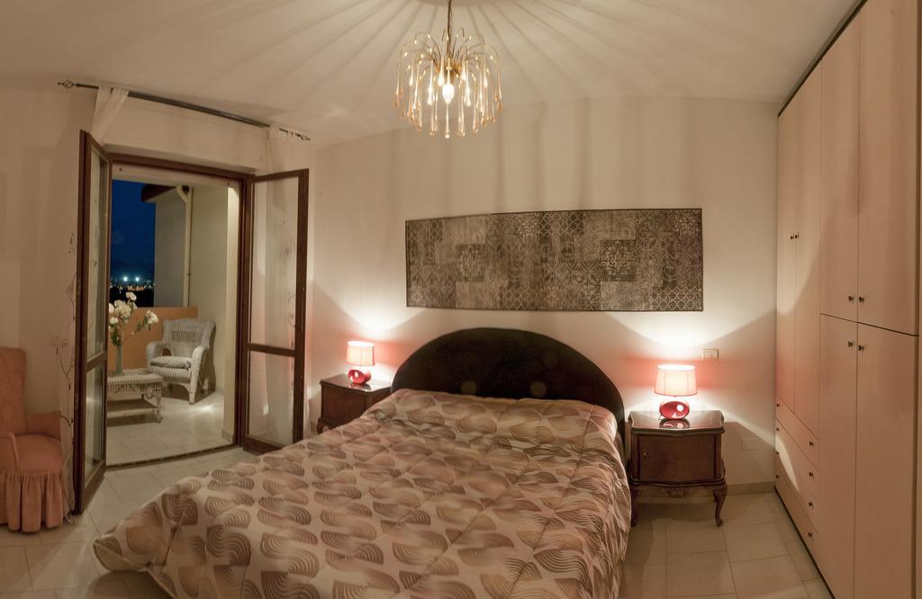 Black Star Sestu Room photo